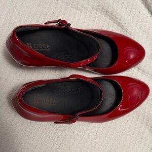 Ziera Red Patent Mary Jane Kitty Heels - With Marks